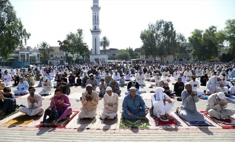 Dünyadan ramazan manzaraları (Foto Galeri) galerisi resim 11