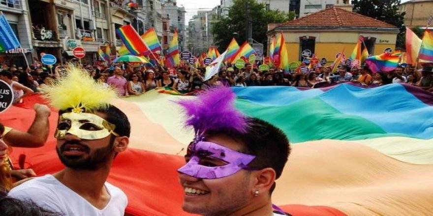 İstanbul'da yapılması planlanan LGBT-İ yürüyüşü yasaklandı