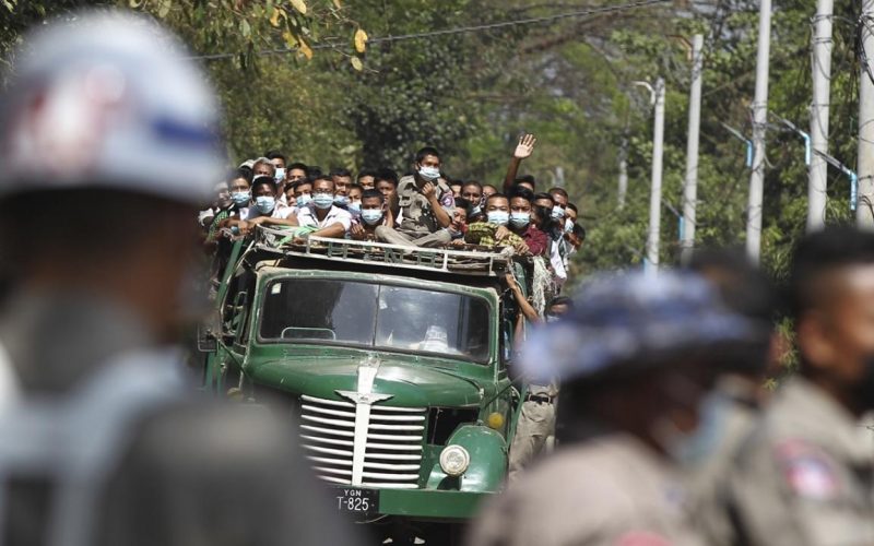 Myanmar’da gözaltında tutulan 2 binin üzerinde kişi serbest bırakılacak