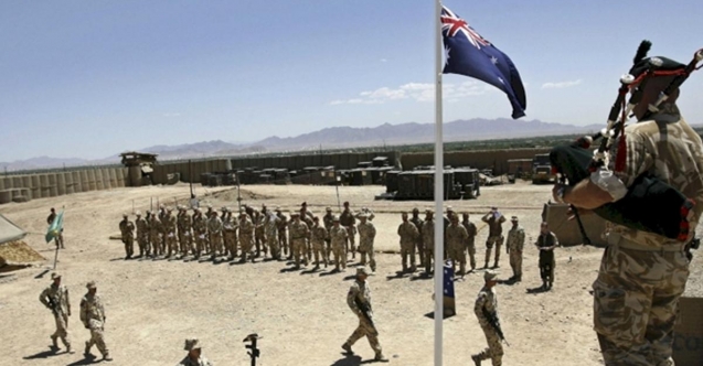 Afganistan'da Avustralya son askerlerini de çekti