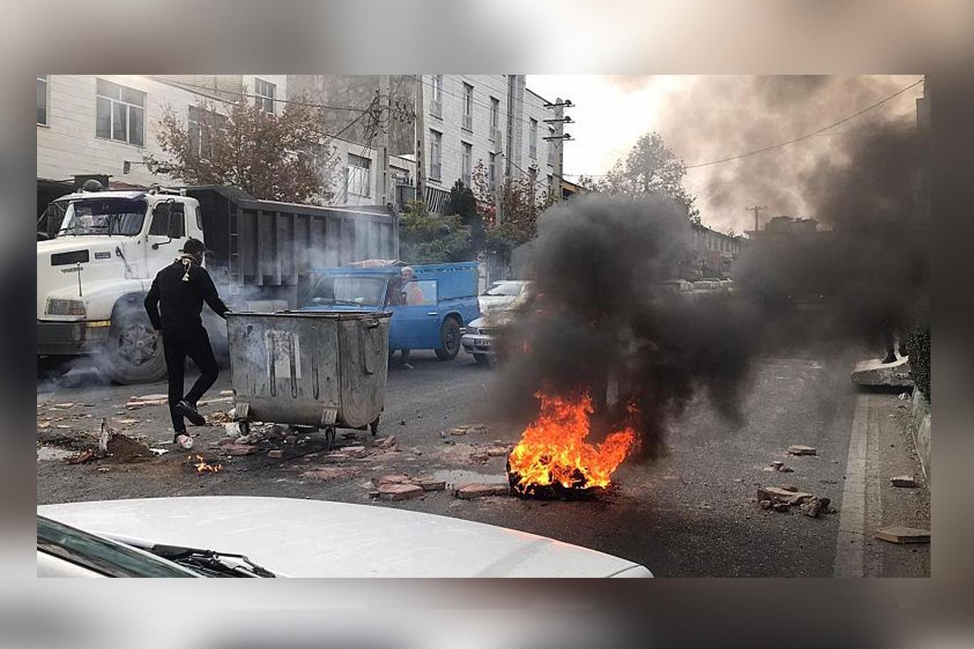 İran'da neler oluyor? Kermani: Kitlesel gösterilerin başlaması an meselesi