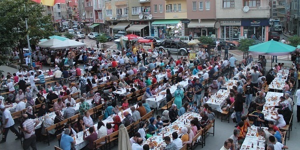 Toplu iftar ve etkinliklere müsaade edilmeyecek