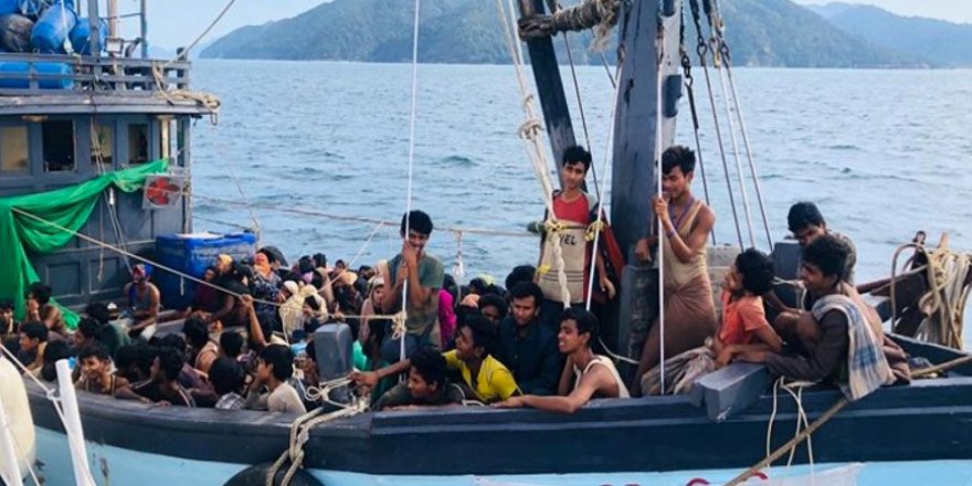 Arakanlı Müslüman aylardır denizde mahkum ediliyor