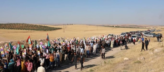 PKK yandaşları Kobani'de Rus üssünü bastı