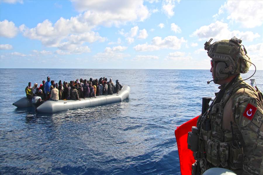 Hafter'e Gözdağı; Donanma Trablus'ta