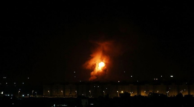 İsrail işgal güçlerinden Gazze'ye saldırı