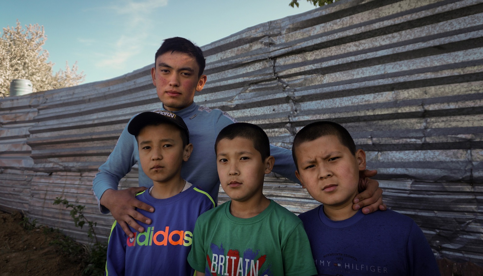 Çin'in Uygur ailelerinden aldığı çocukların tutulduğu okullar görüntülendi