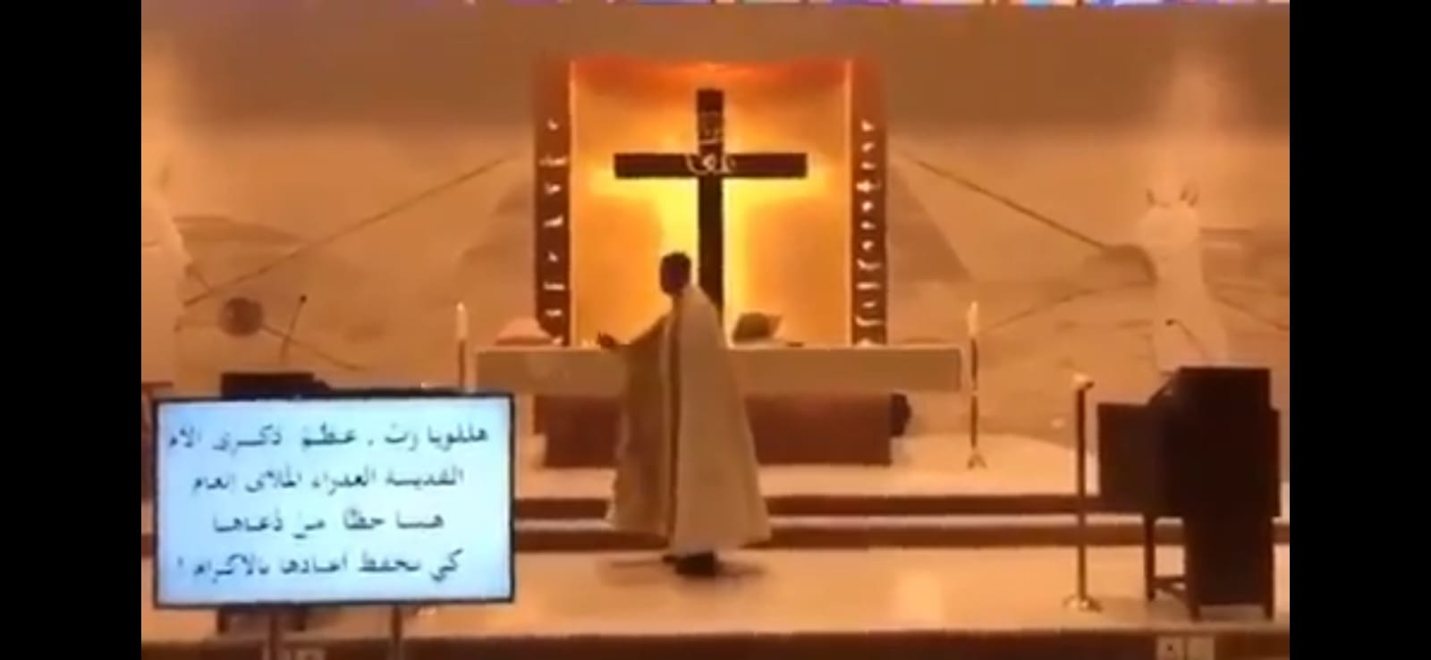 Beyrut'ta ayin yapan Papaz'ın patlamayla imtihanı (Video Haber)