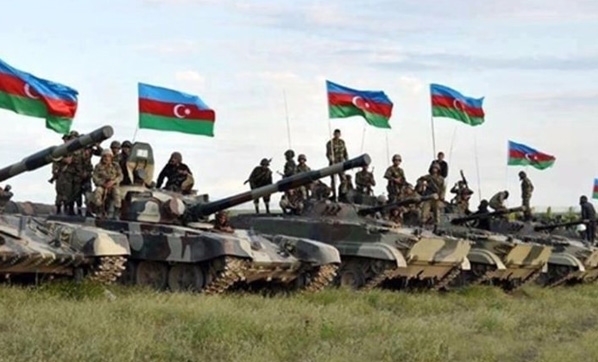 Azerbaycan'da yedek askerler orduya çağrılıyor