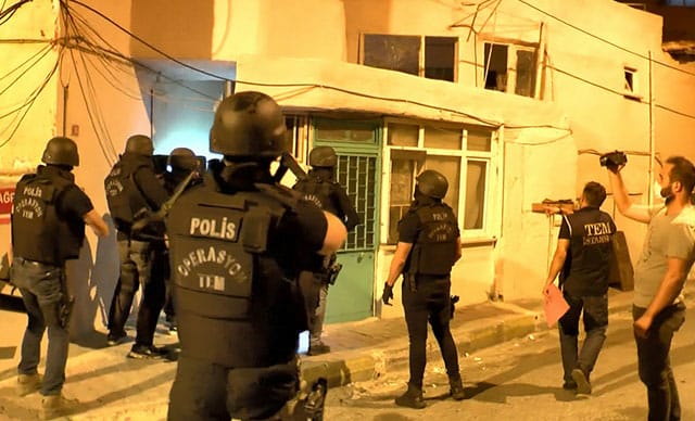 İstanbul'da PKK/KCK-PYD/YPG operasyonu: 7 gözaltı