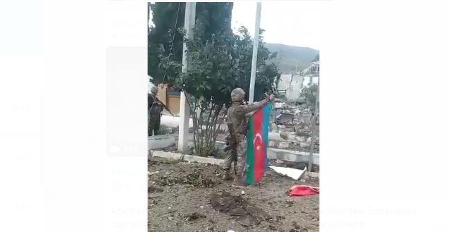 28 yıl sonra Azerbaycan bayrağı çekildi (Video Haber)