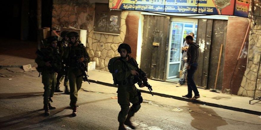İşgalci İsrail güçleri 14 Filistinliyi gözaltına aldı