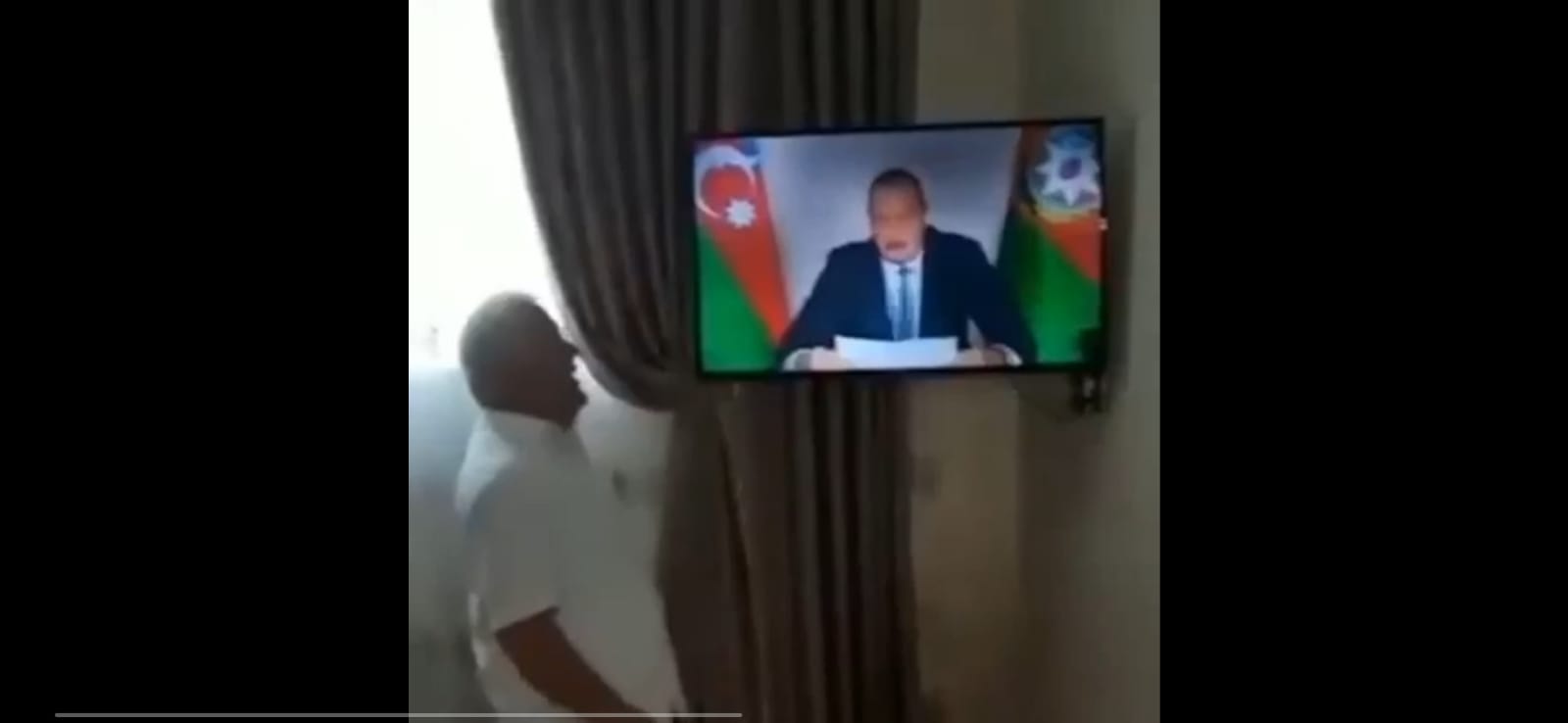Benzersiz sevinç anları: Aliyev'i ağlayarak ve çığlık atarak izledi (Video Haber)