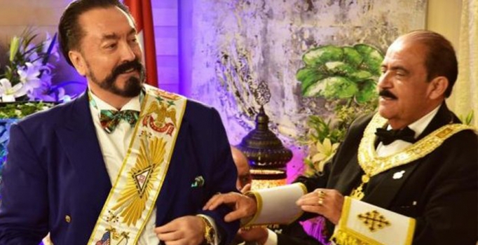 Mason beratlı Mehdilik iddiasındaki Adnan Oktar için 1365 yıl hapis cezası istendi