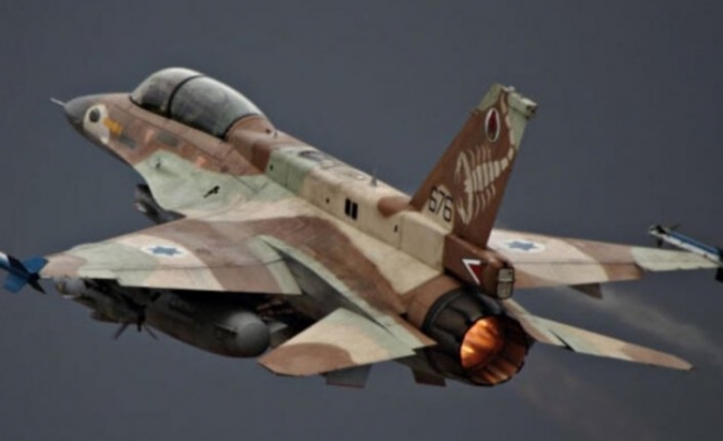 İsrail uçakları Suriye'nin doğusunu bombaladı