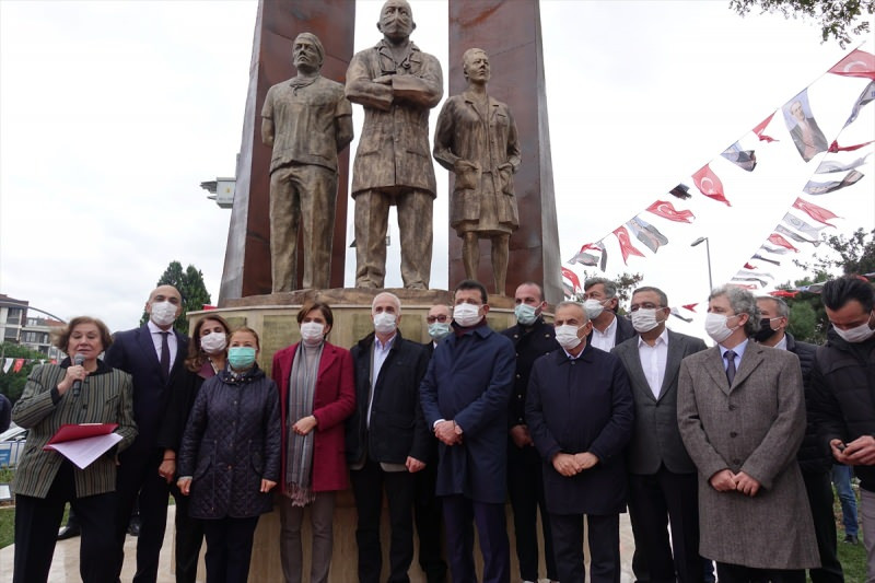 CHP'li belediyeden salgınla mücadele heykeli