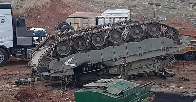 Tankını deviren İsrail askeri alay konusu oldu (Video Haber)