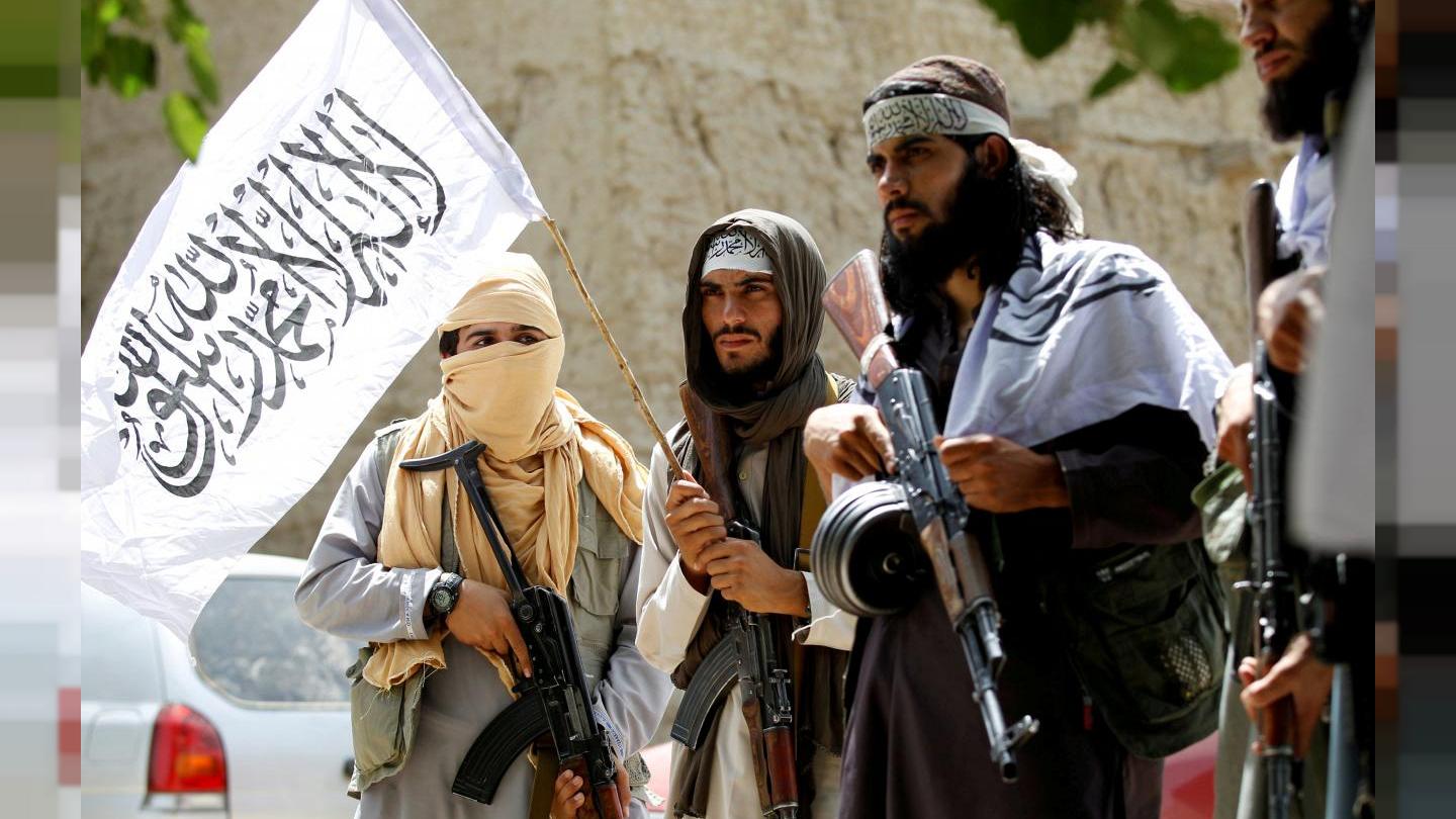 Taliban'dan ABD'ye ültimatom: ''Askerlerini çekmezse üslerini vururuz''