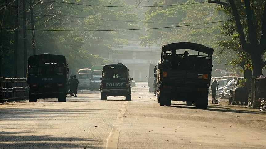 Myanmar ordusu darbeye karşı çıkan bölgelere hava saldırısı gerçekleştirdi