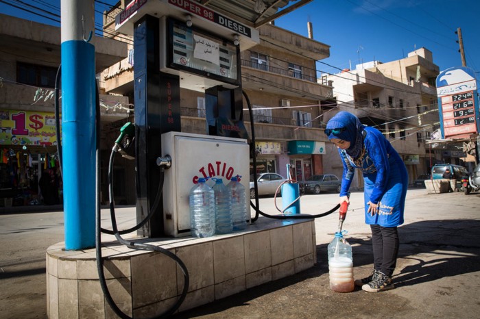 Yakıt krizi yaşayan Esed rejimi, benzine yüzde 25 zam yaptı