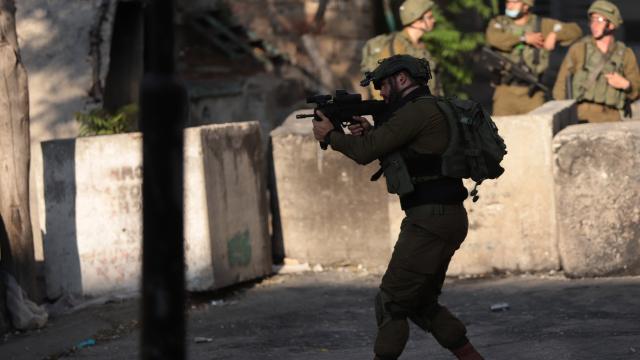 İsrail şiddeti sürüyor: Batı Şeria'da 2 Filistinli yaralandı