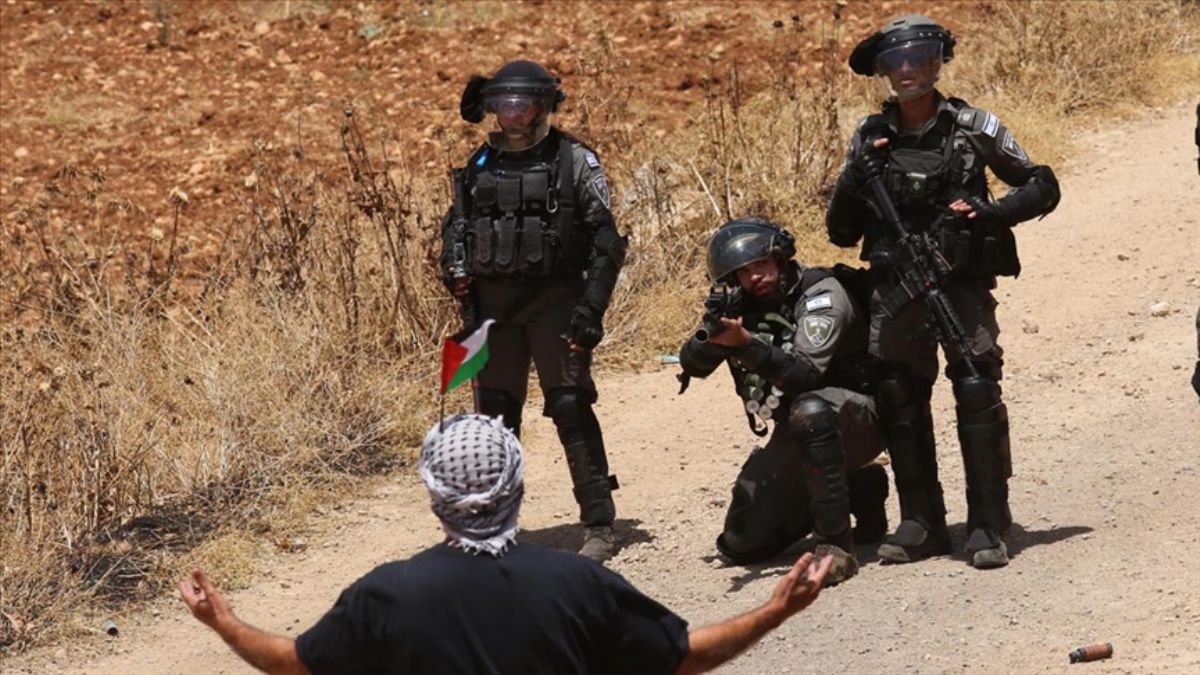 İsrail askerlerinden Filistinlilere saldırı: 7 yaralı