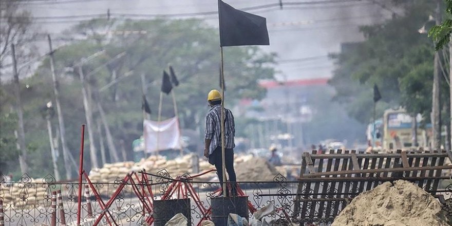 Myanmar'da darbecilere karşı halk ordusu kuruldu