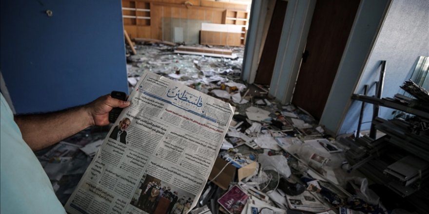 Siyonist İsrail Gazze’deki tek günlük gazetenin ofis binasını da vurdu