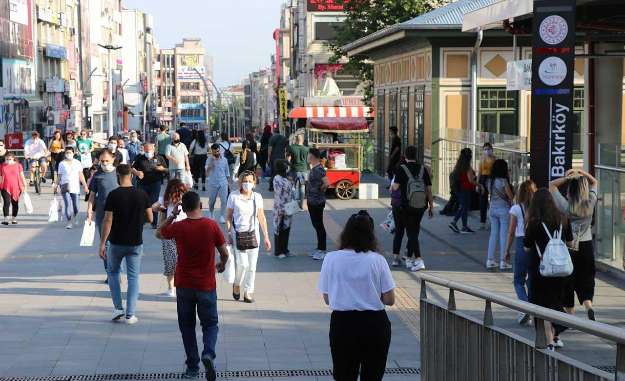 Kısıtlamalarda yeni dönem! Maske yasağı sürprizi