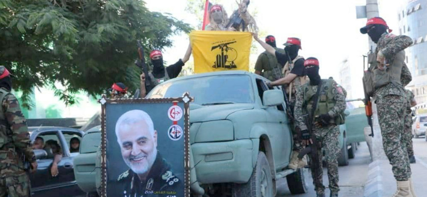 Gazze'deki askeri törenlerde Süleymani posterleri ve Hizbullah bayrağı açıldı