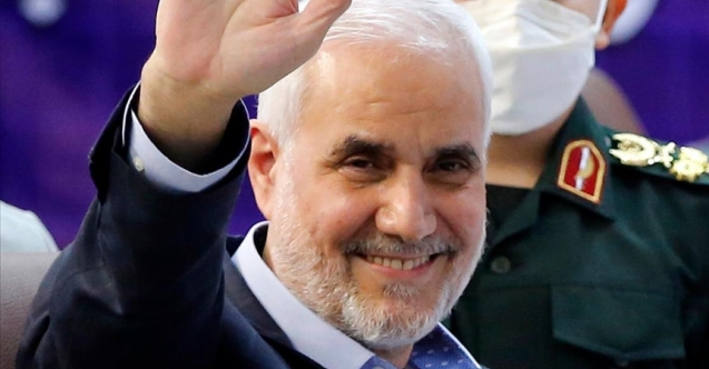 İran'da reformist cumhurbaşkanı adayı seçimlerden çekildi