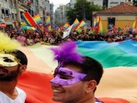 İstanbul'da yapılması planlanan LGBT-İ yürüyüşü yasaklandı