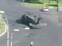 Askeri helikopter, trafiğin ortasına acil iniş yaptı