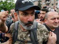 Ermeni Başbakan doğum gününde virüse yakalandı