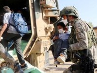 Resulayn'da çocukları okula TSK zırhlıları taşıdı
