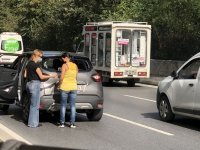 Trafikte kazaya sebep olan vicdansız kadın bu kadarına da pes dedirtti (Video Haber)