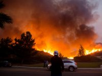 California'da yangın kontrol edilemiyor: 100 binden fazla kişi tahliye ediliyor