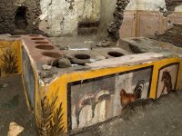 İtalya'da 2 bin yıl önce küle dönen kent Pompei'de fast food dükkanlar bulundu