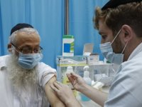 İsrail'de virüs aşısı olan 13 Yahudi yüz felci geçirdi