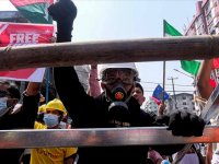 Myanmar’da darbe karşıtı gösteriler devam ediyor: 4 kişi öldü