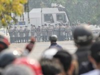 Myanmar'da protestoculara karşı gerçek mermi kullanıldı