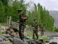 Afganistan-Tacikistan sınır kapısı Taliban'ın kontrolüne geçti​​​​​​​