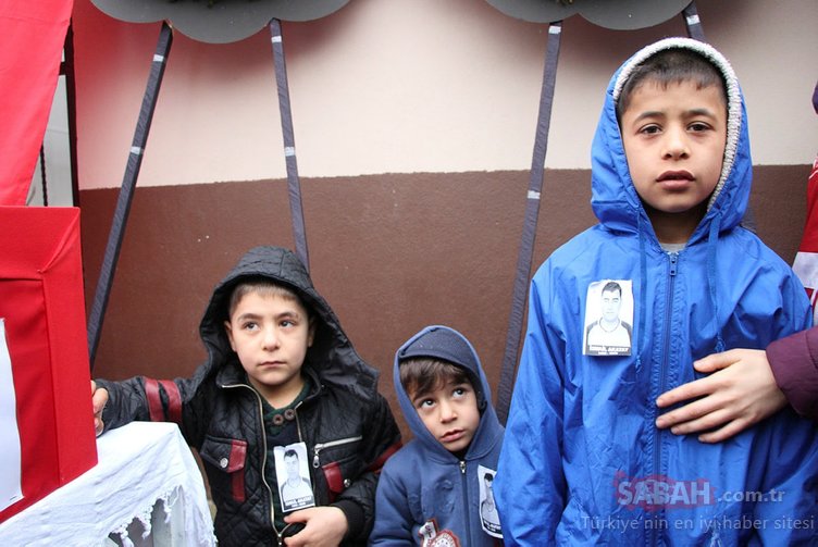 0x0-sehit-cenazesinde-chpli-vekillerin-celenklerini-parcaladilar-1580825411640.jpg